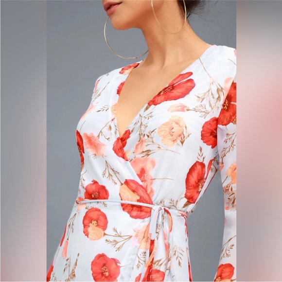 Lulu’s Petal of Honor Light Blue Red Floral Print Wrap Mini Dress Size M - Picture 3 of 9